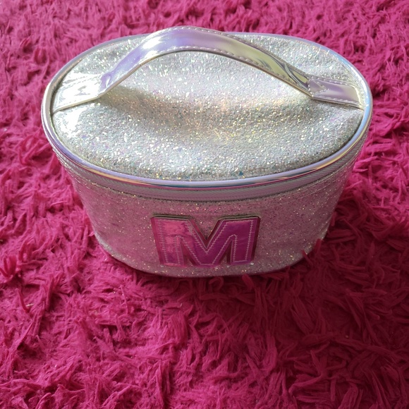 Letter "M" Container Pouch - Picture 2 of 3